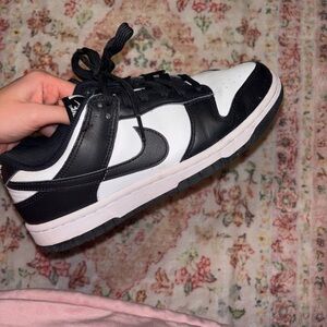 Nike Panda Dunks